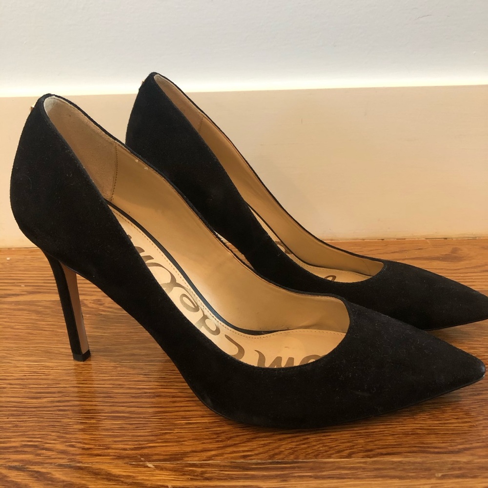 Sam Edelman black suede pumps